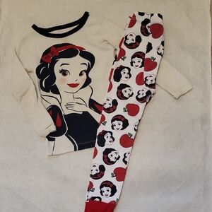 GAP Snow White 2 piece pajama set
